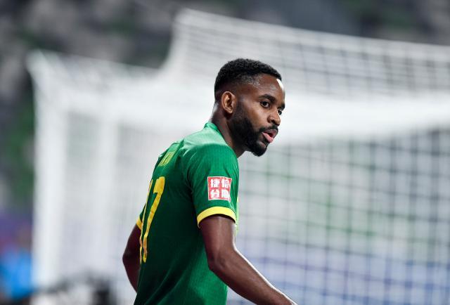 kaiyun-外媒曝巴坎布入曼联热刺法眼 夏季转会窗或回欧洲